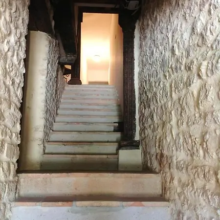 House With 2 Bedrooms In Montratier With Shared Pool Enclosed Garden And Wifi بيت للعطل